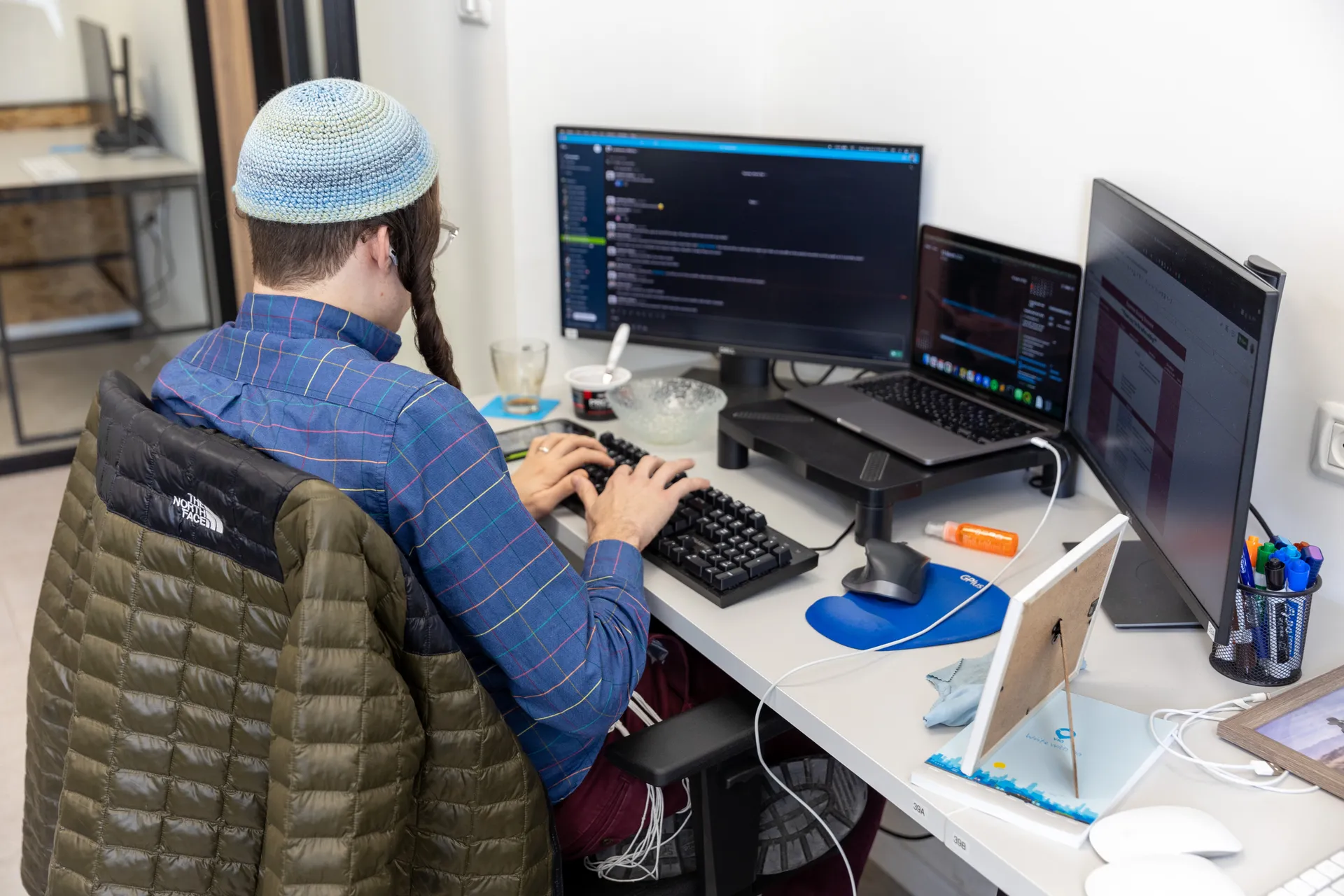 Religious Jewish developer working